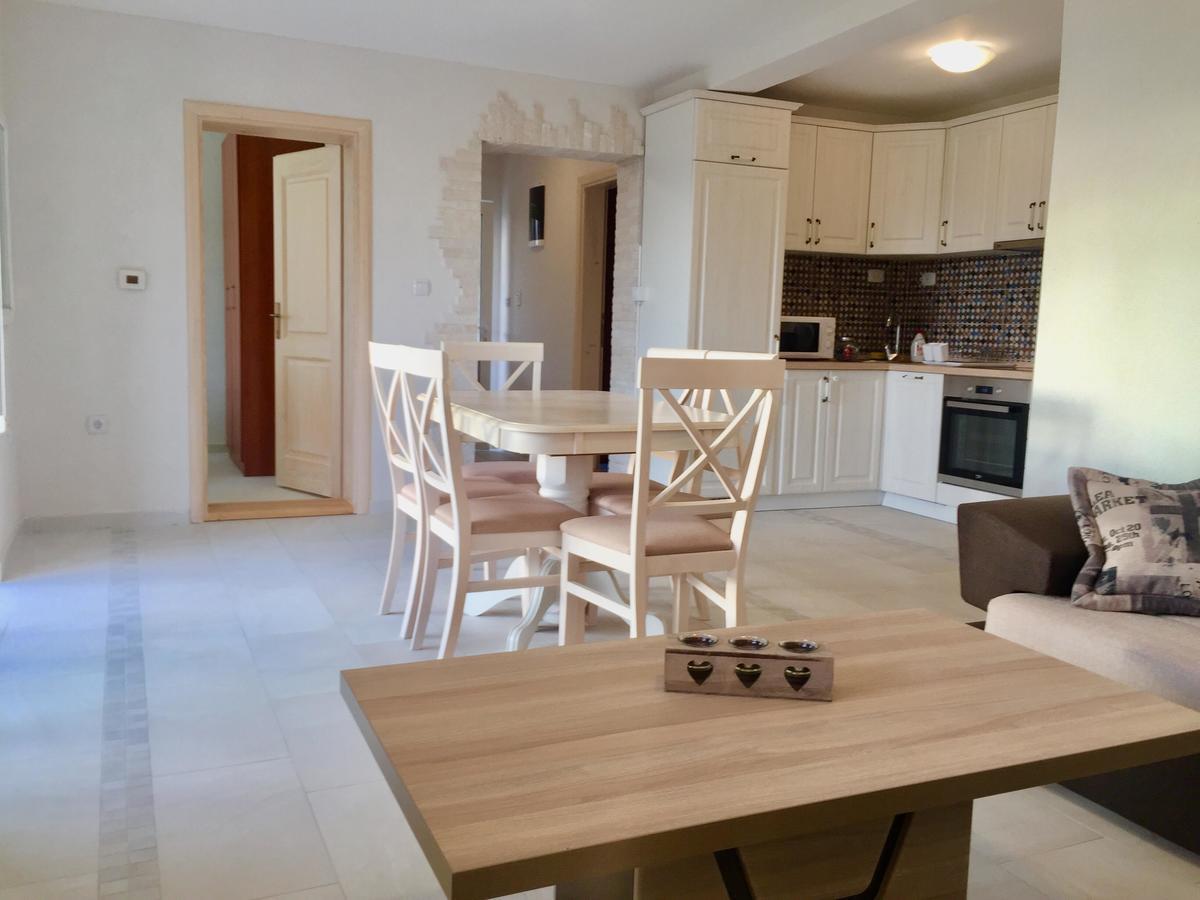 Apartmani Tripovic Tivat Exterior photo