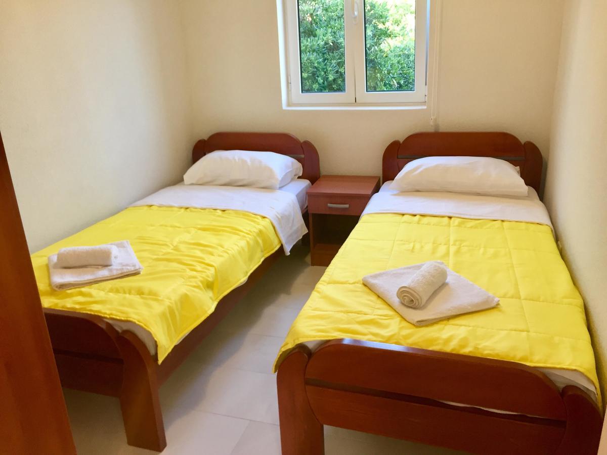 Apartmani Tripovic Tivat Exterior photo