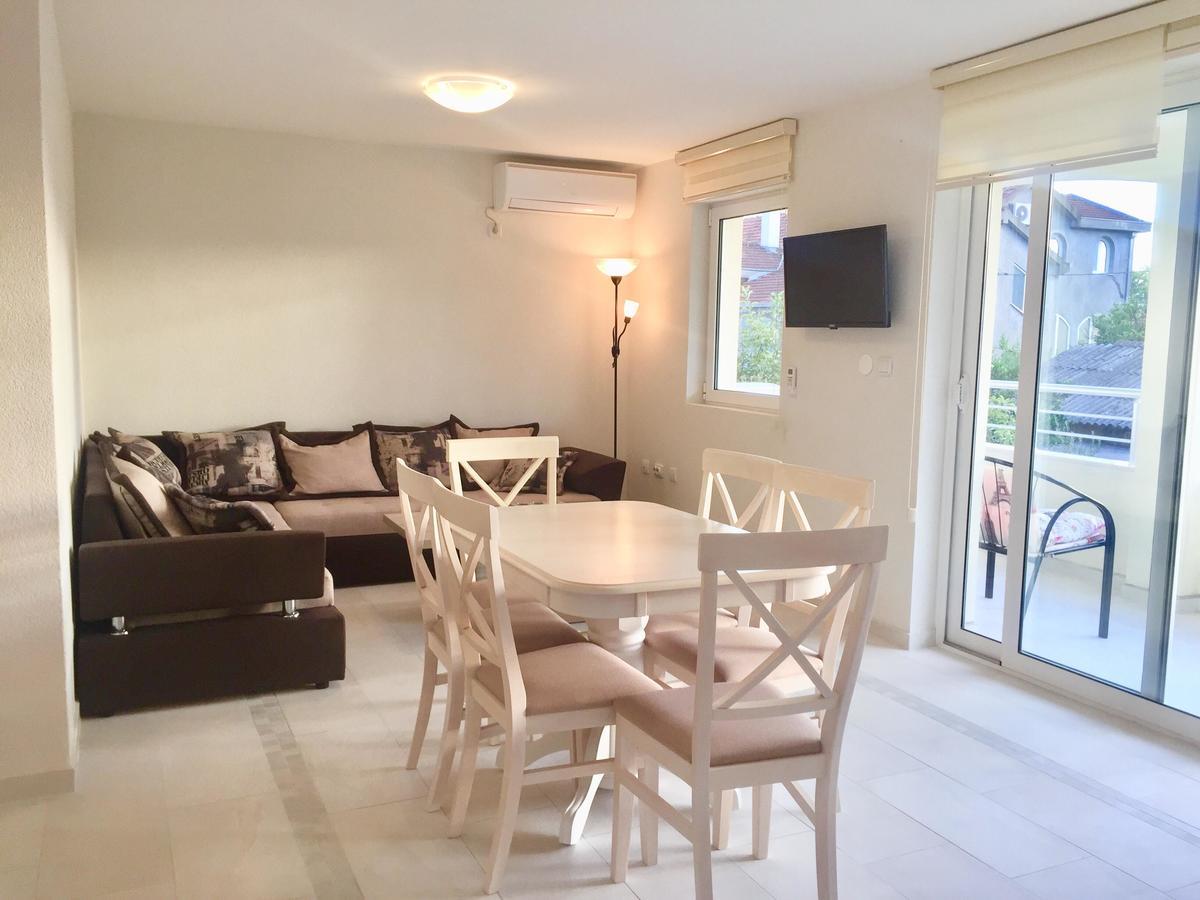 Apartmani Tripovic Tivat Exterior photo