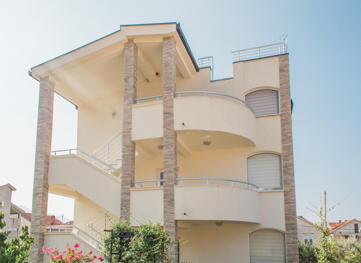 Apartmani Tripovic Tivat Exterior photo