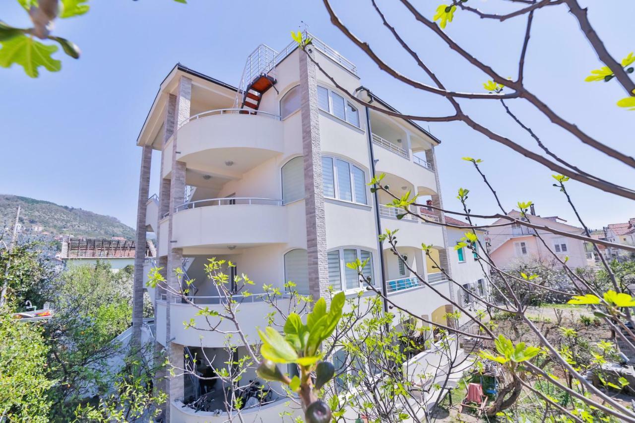 Apartmani Tripovic Tivat Exterior photo
