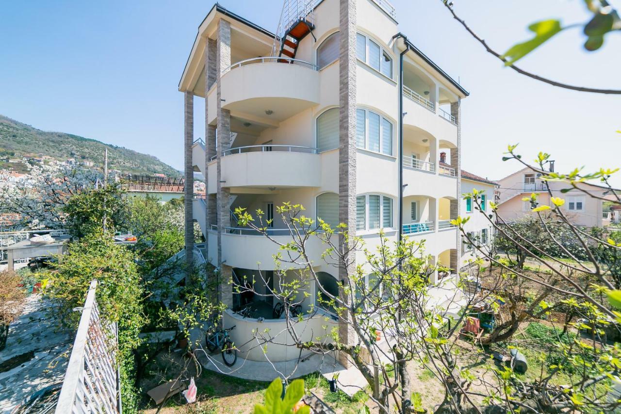 Apartmani Tripovic Tivat Exterior photo