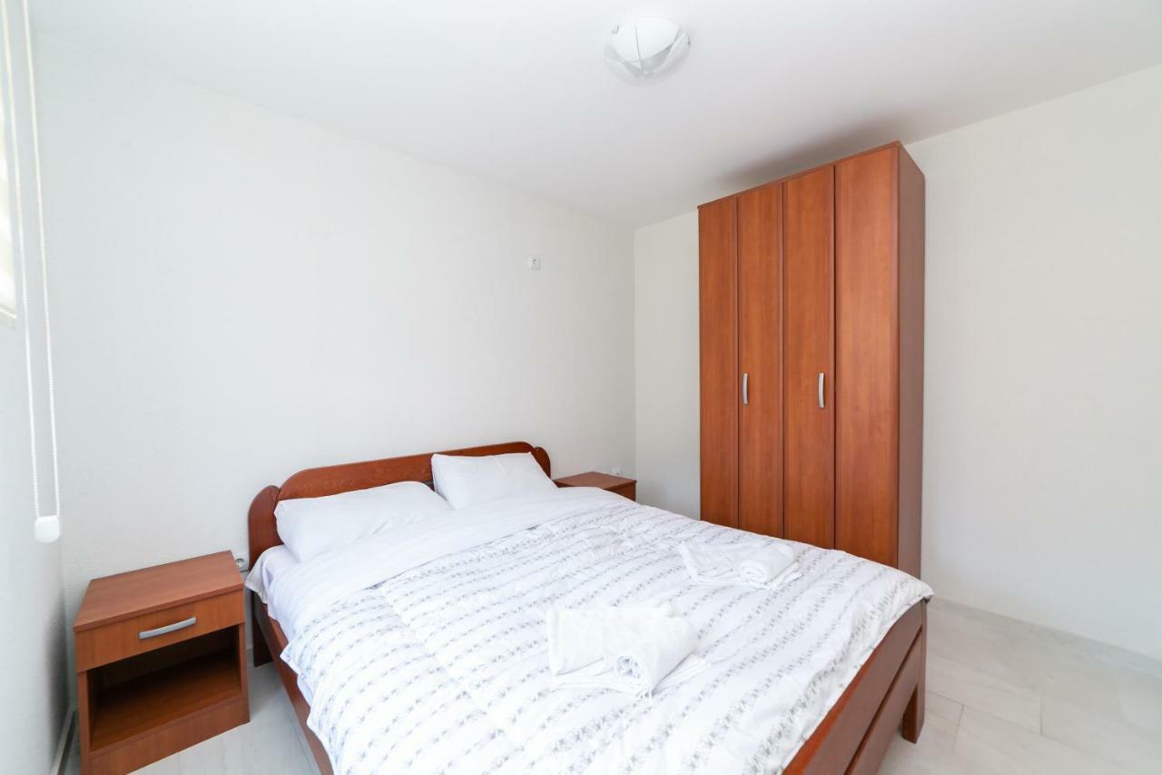 Apartmani Tripovic Tivat Exterior photo
