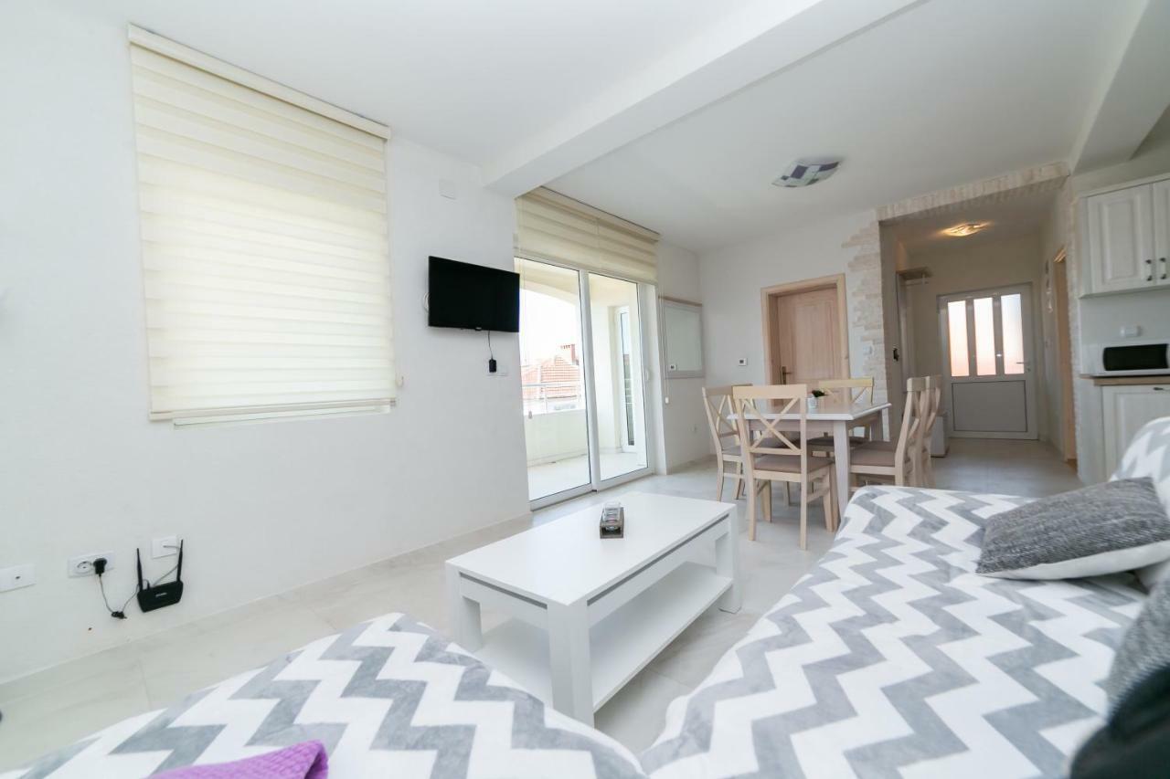 Apartmani Tripovic Tivat Exterior photo