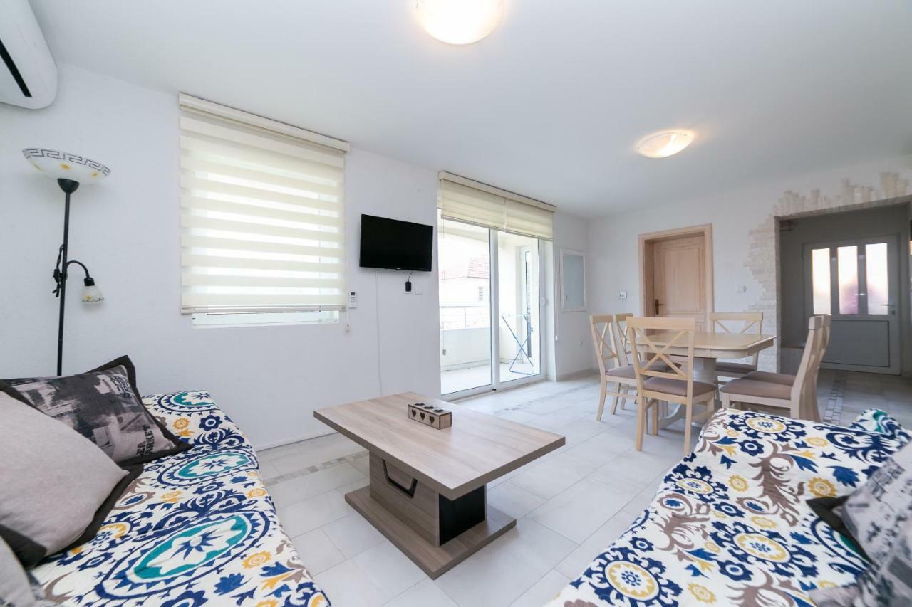 Apartmani Tripovic Tivat Exterior photo