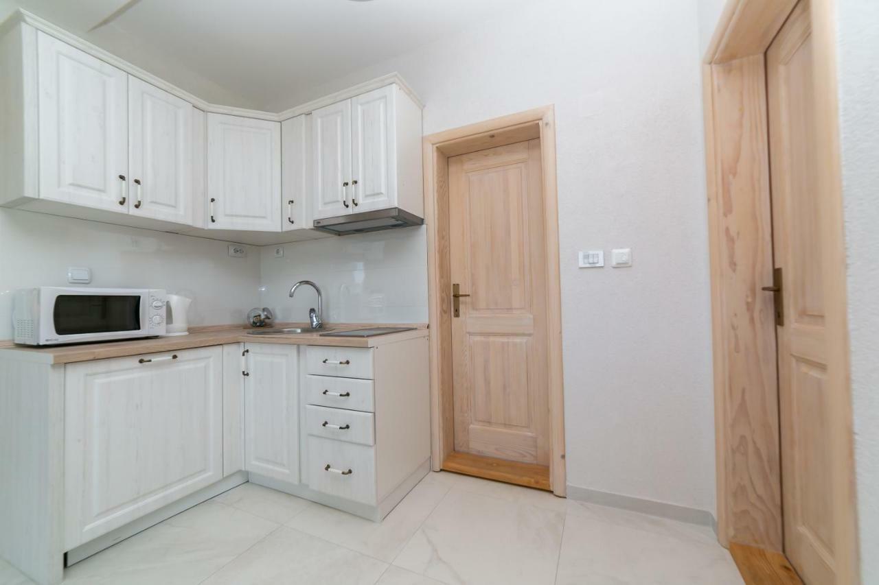 Apartmani Tripovic Tivat Exterior photo