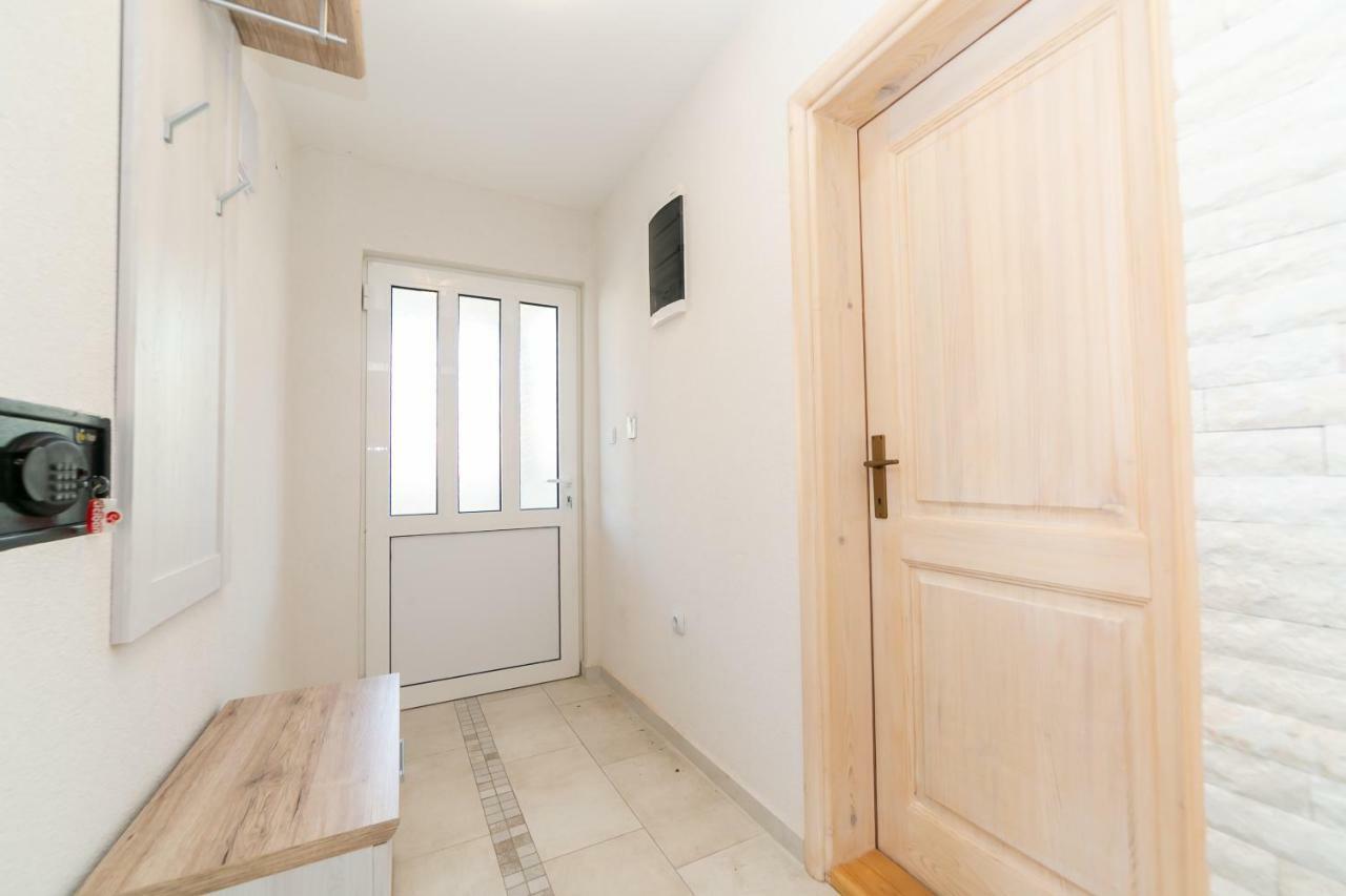 Apartmani Tripovic Tivat Exterior photo