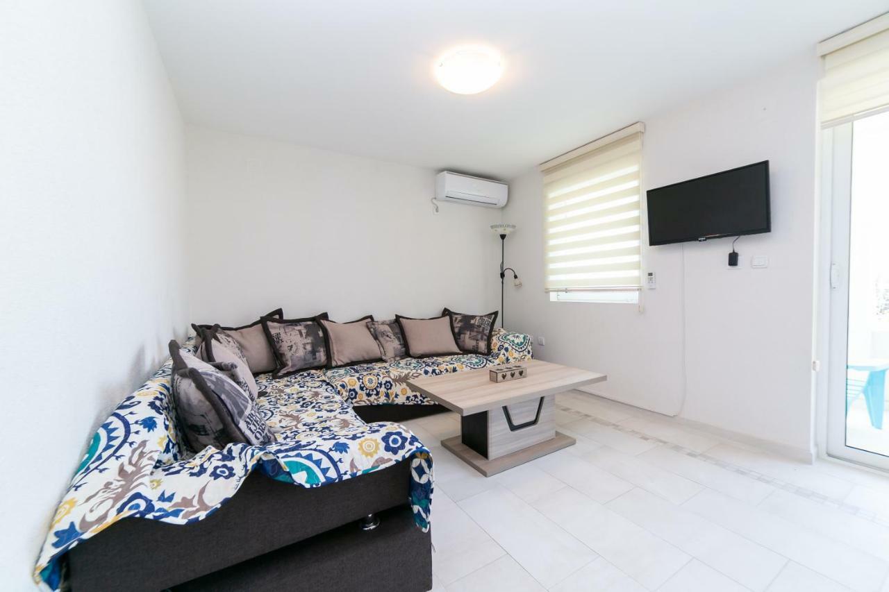 Apartmani Tripovic Tivat Exterior photo