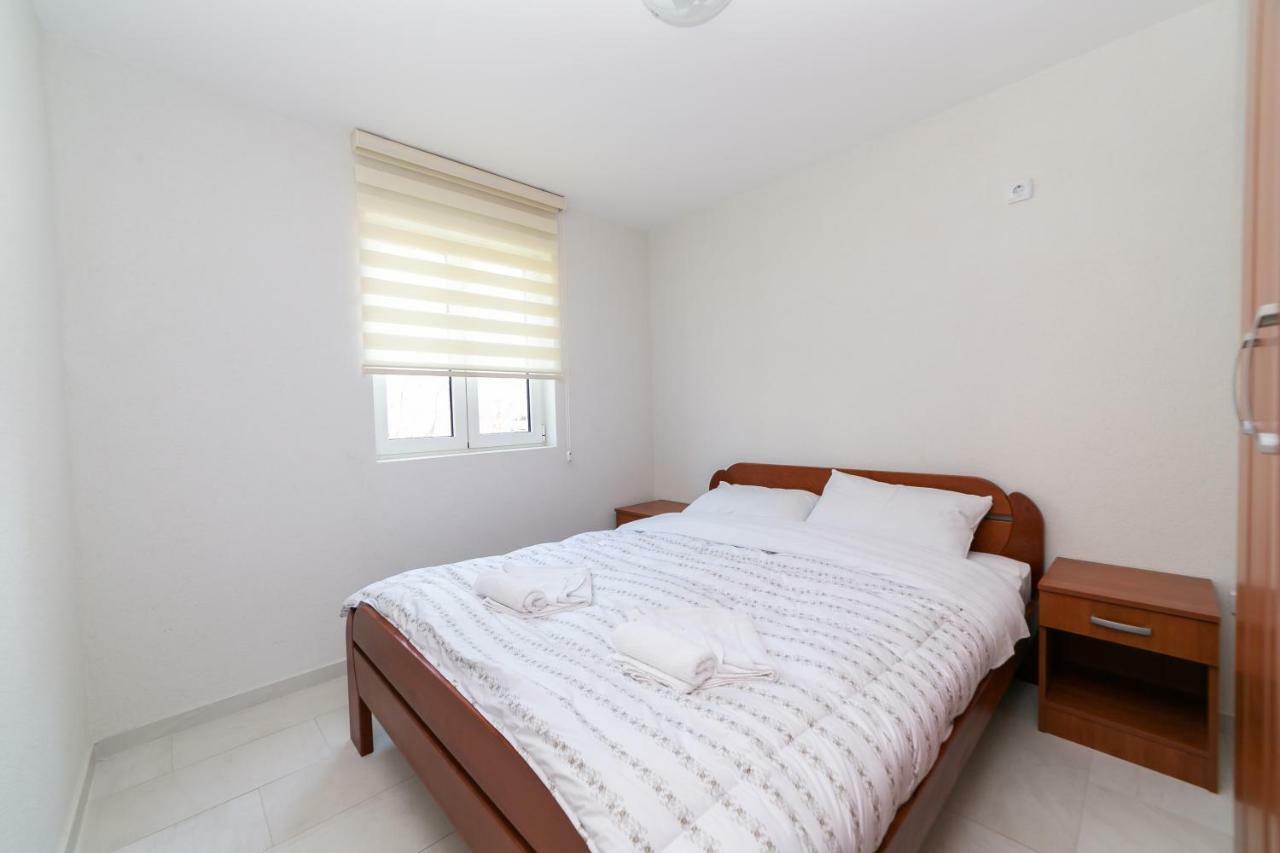 Apartmani Tripovic Tivat Exterior photo